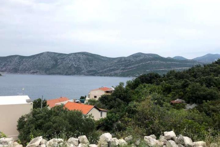 Otok Korčula, građevinsko zemljište s postojećim objektima