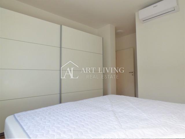Novigrad, modern two-room apartment in a new building 1 km from the sea