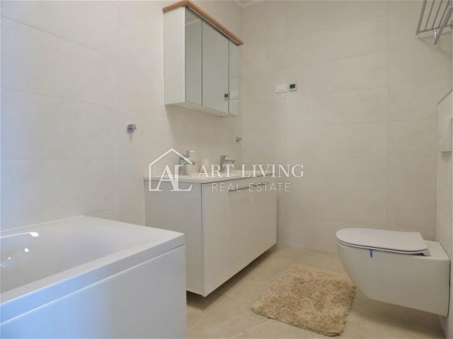 Novigrad, modern two-room apartment in a new building 1 km from the sea
