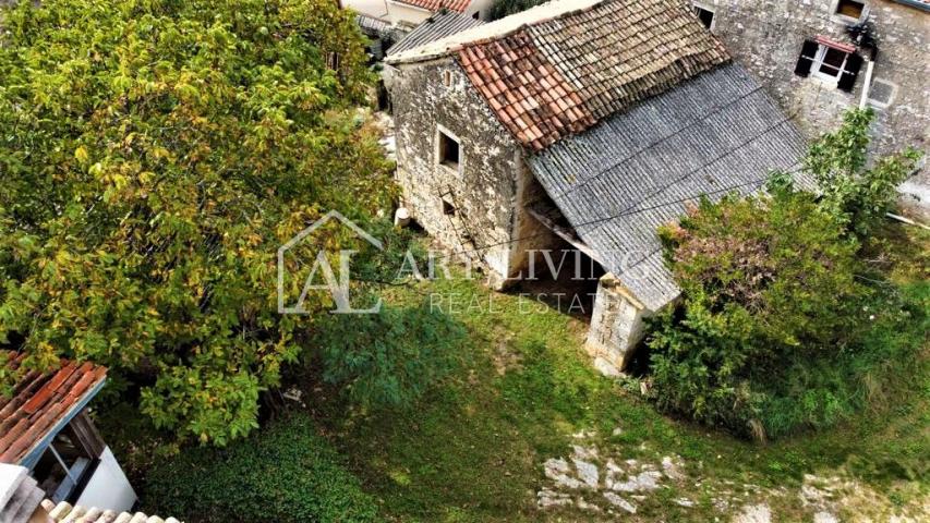 Grožnjan-surroundings, autochthonous Istrian estate in a beautiful location