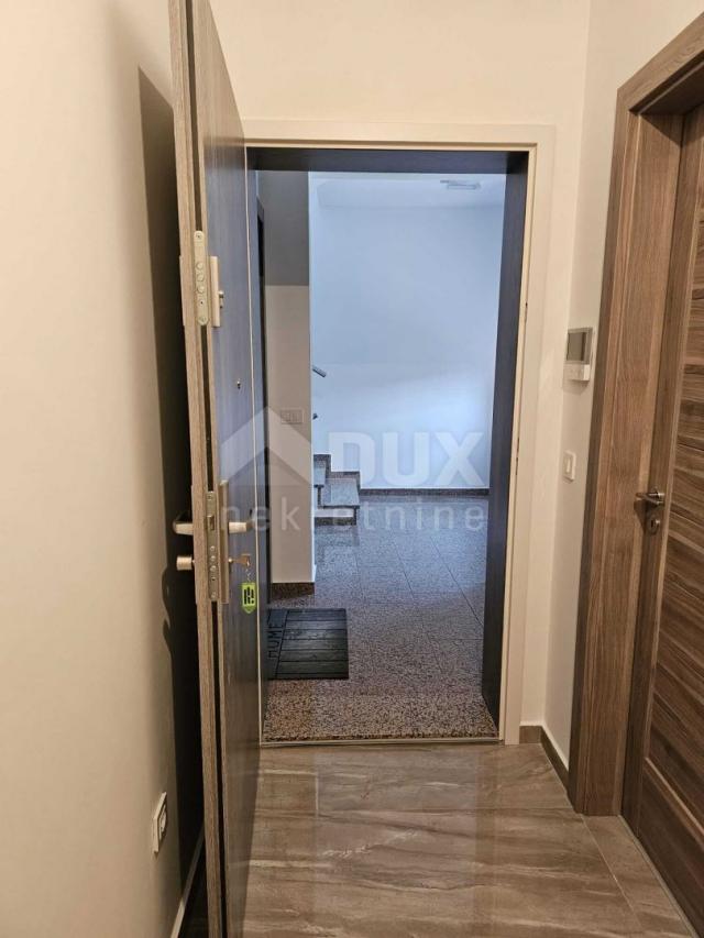 RAB ISLAND, BANJOL – Apartment im 1. Stock von 55 m2, 1 Schlafzimmer + Badezimmer, 250 m vom Meer en