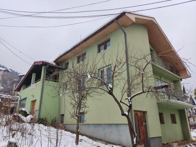 Prodajem Kuću u Pljevljima - 300m2