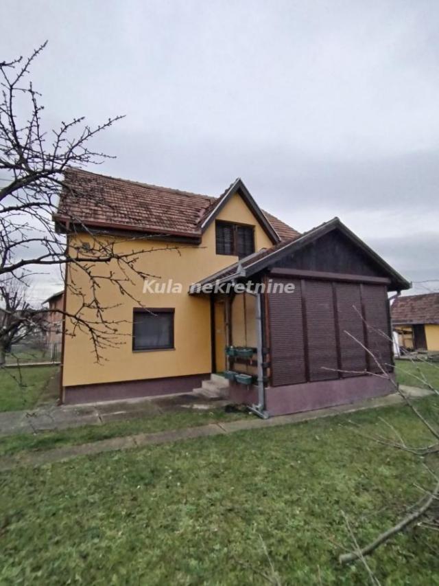 Prodaje se kuća u Ljubiću