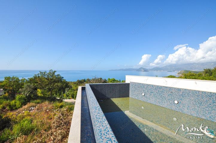 Nova, moderna vila sa panoramskim pogledom i bazenom