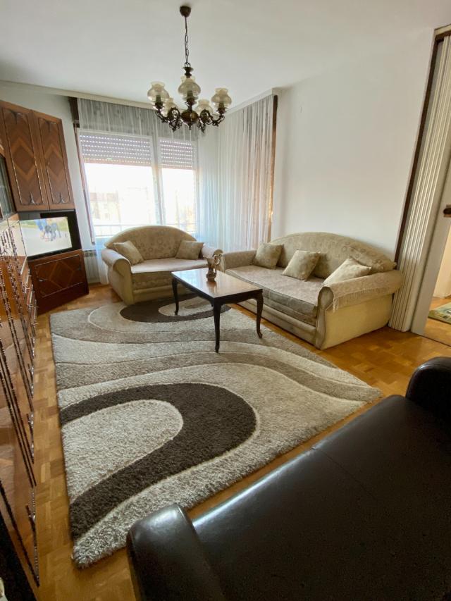 Two-room apartment for rent, Karađorđeva 75, €350, 64m²
