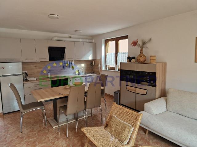 A beautiful apartment with a garden in the center of Tara