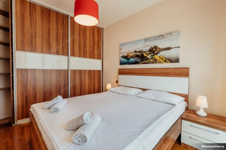 Namješten stan sa 2 spavaće sobe i panoramskim pogledom na more u Krašićima