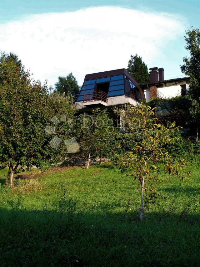 Prodaja kuće, 400 m² + 1500 m² okućnice, Mikulići