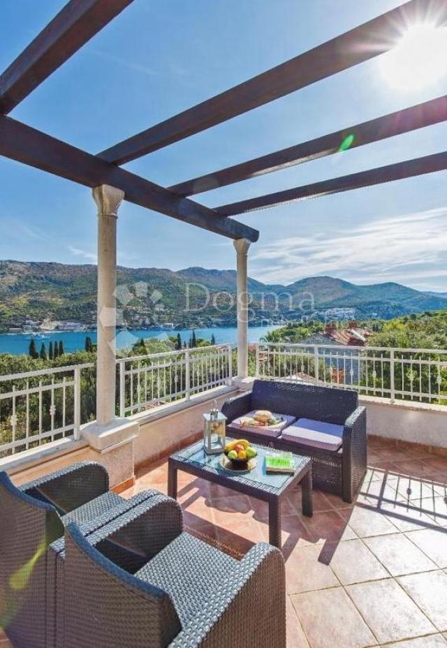 Dubrovnik, prodaja luksuzne vile s bazenom