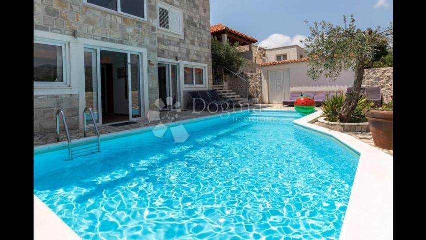 Dubrovnik, prodaja luksuzne vile s bazenom