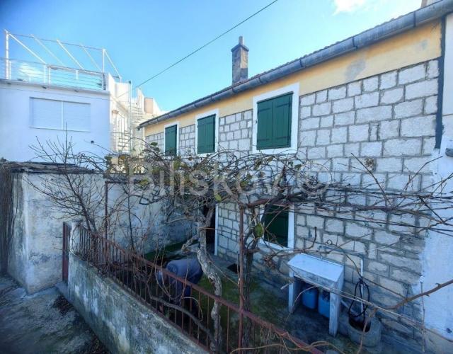 Prodaja, Trogir, Čiovo, dvojna kuća, terasa, blizina mora
