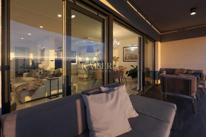 Kostrena - luksuzan stan 120, 5 m2 pogled na Kvarnerski zaljev