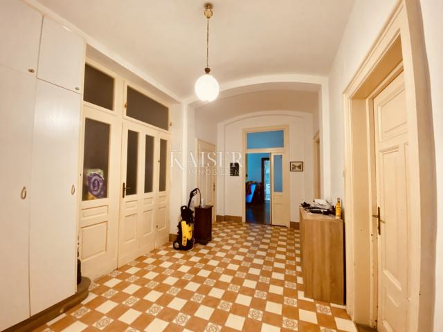 Opatija – Wohnung im Erdgeschoss einer österreichisch-ungarischen Villa, 2. Reihe zum Meer