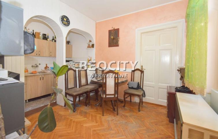 Zemun, Centar, Glavna, 3. 0, 92m2, 245000EUR