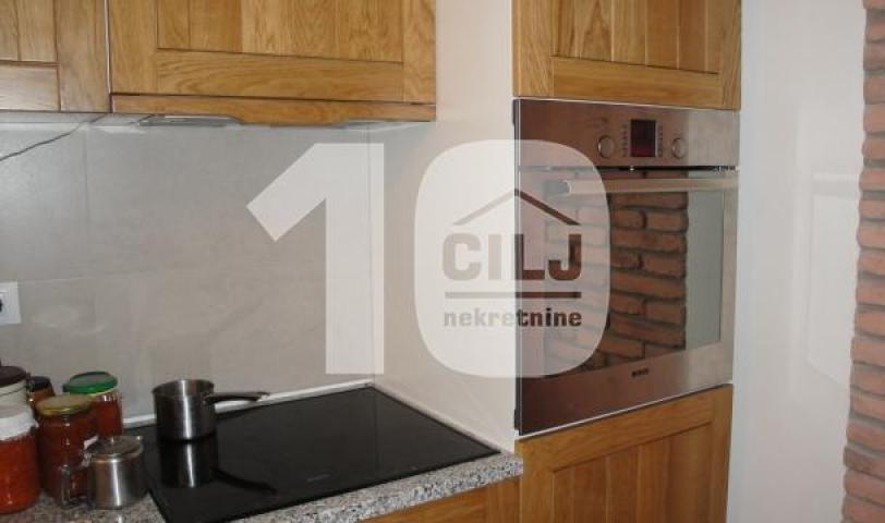 Kumanovska 80m2 + 18m2 predprostor +4m2 lođa + garaža ID#1440