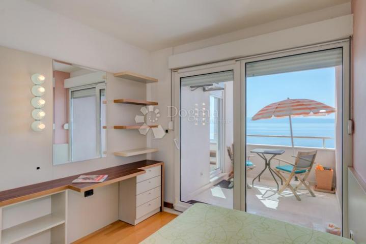 Moderan stan sa panoramskim pogledom- top lokacija Split