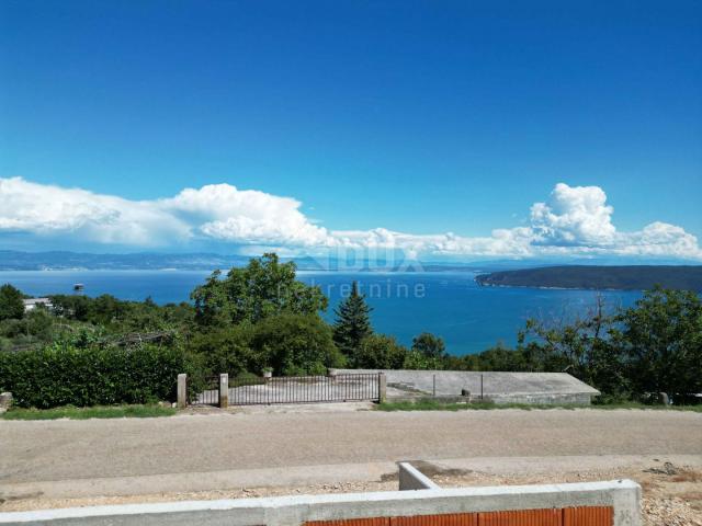 OPATIJA, SV. JELENA - villa 250m2 s panoramskim pogledom na more i bazenom + uređena okućnica 1200m2