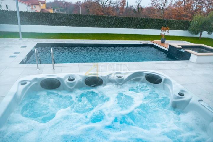 Istra, Poreč, moderna vila s bazenom