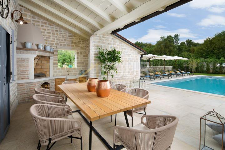 Istra, Kanfanar, luksuzna i dizajnerski namještena vila s bazenom