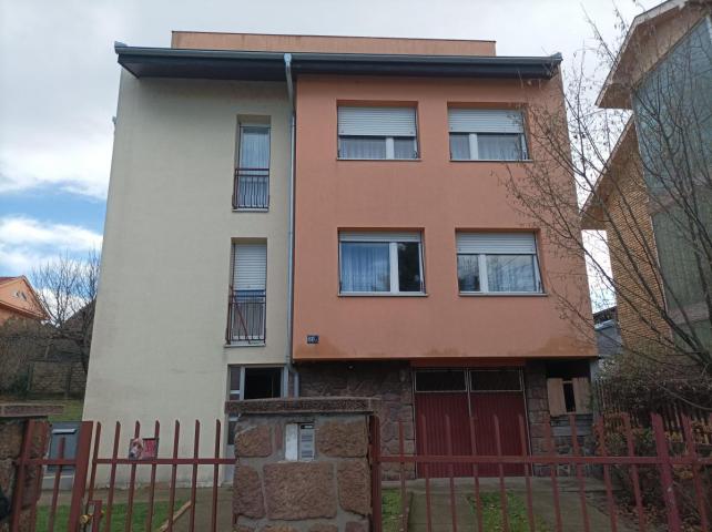 4-etažna stambena kuća, 300m2, Sremska Kamenica