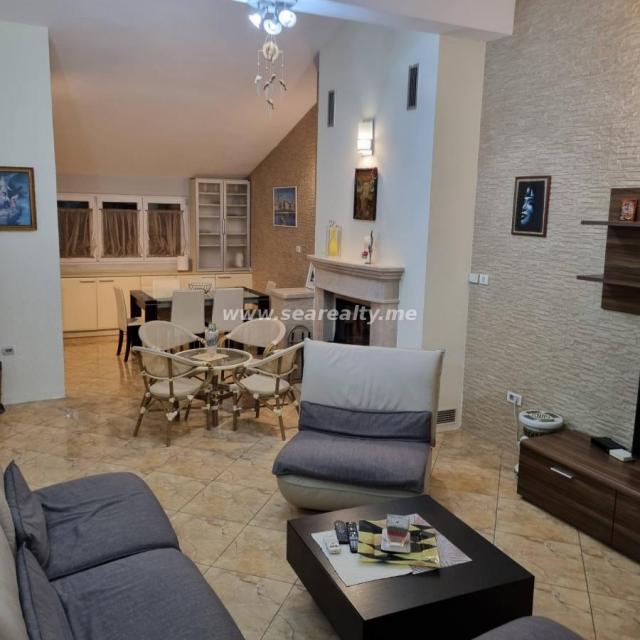 Modern two bedroom apartment of 103m2 in Tivat