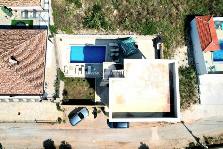 Luxury villa for long-term rent in Kotor