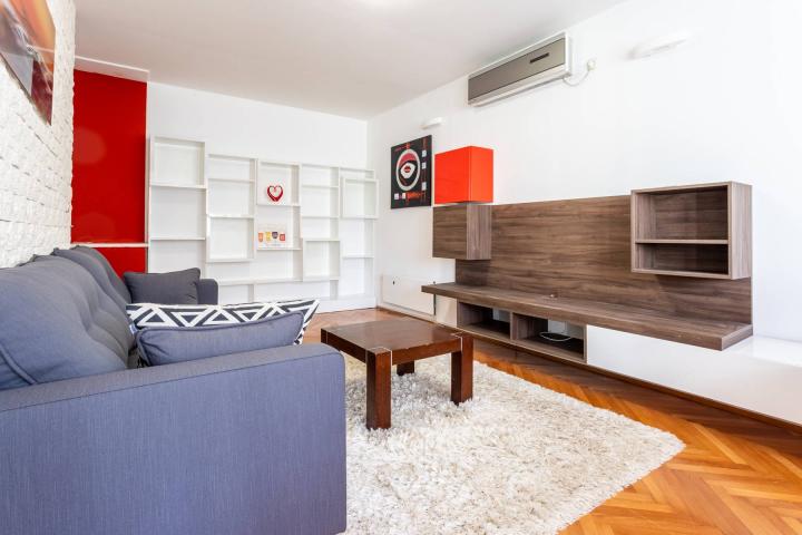 Split, Plokite, odličan jednosoban stan u prizemlju 60 m2