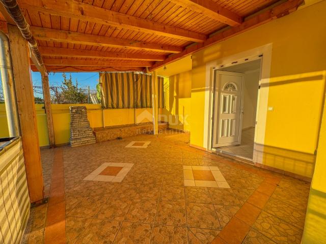 CRIKVENICA, DRAMALJ - furnished semi-detached house with terrace and sea view, parking