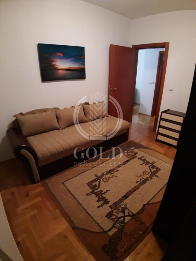 Namešten stan na Grbavici, 40. 00m2, 350 eur ID#3456