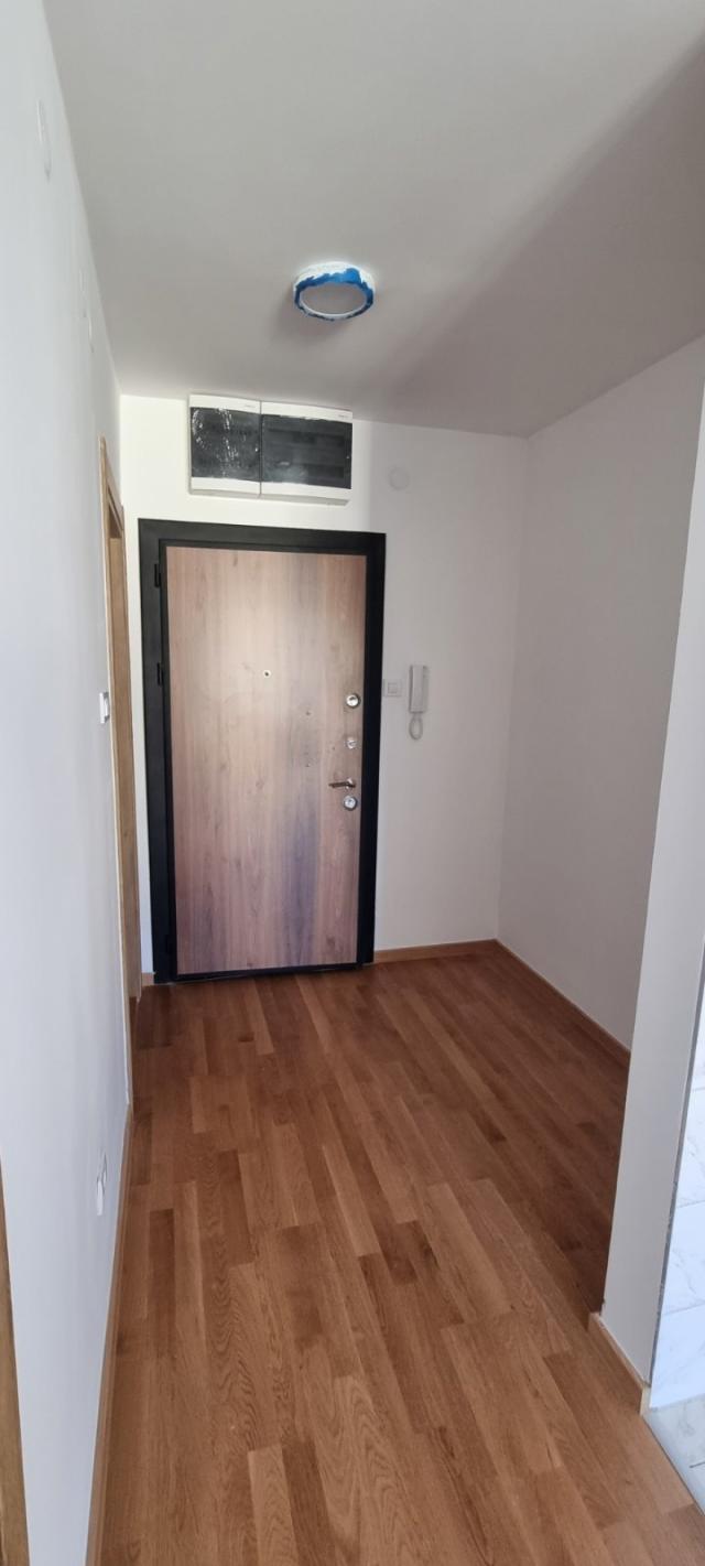 Nov dvosoban stan u Vršačkoj ulici, useljiv odmah, novogradnja