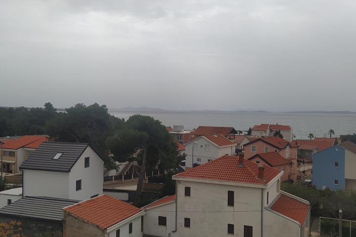 Zadar, Vir – Dvoetažni apartman A3 od 58, 3 m2 s krovnom terasom od 26, 7 m2
