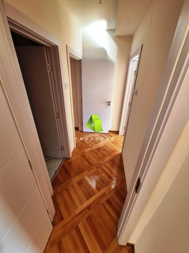 Odličan odmah useljiv  dvoiposoban stan u novogradnji sa PDV-om, Čalije ID#4582