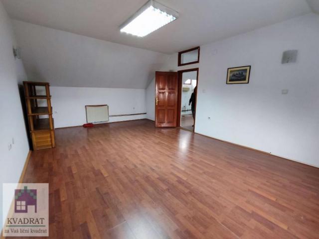 Poslovni prostor 50 m², I sprat, Obrenovac – 200 €
