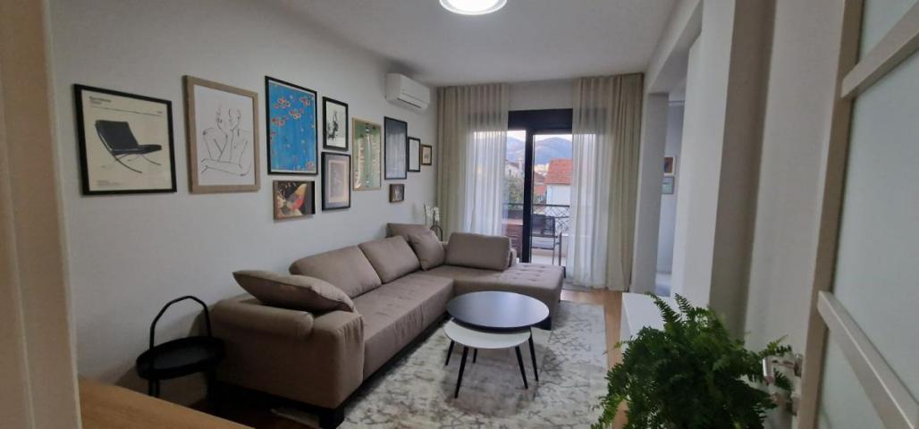 Two-bedroom apartment in Kalimanj, Tivat