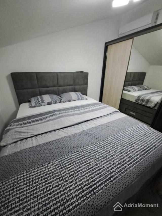 Nova vila okolina Budve - 8 spavacih soba!