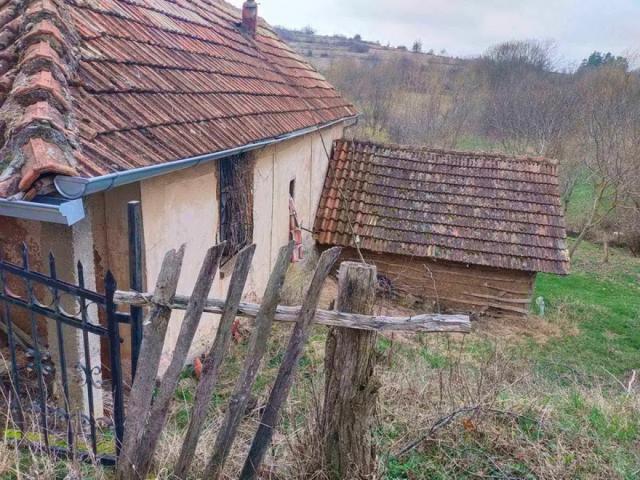 Prodaja kuće u okolini Stare planine, Pirota-Bazovik