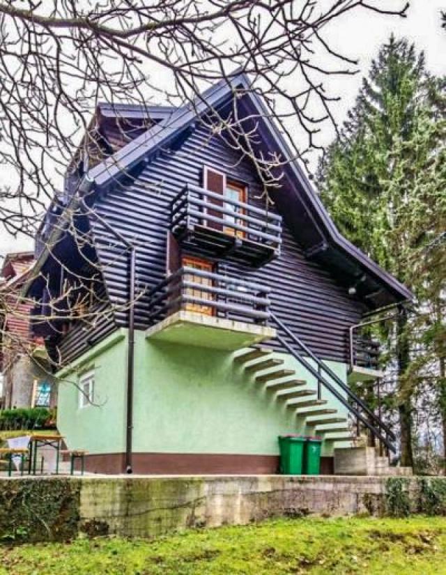 GORSKI KOTAR, VRBOVSKO-Rustic wooden holiday house in Gorski Kotar