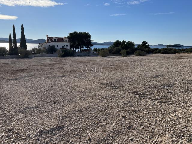 Šibenik riviera - exclusive 3 bedroom apartment, only 50m from the sea