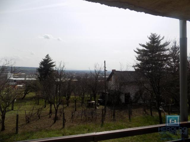 Kuća na prodaju-Karađorđevo brdo