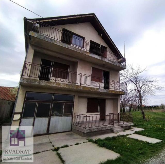 Kuća 228 m², 12 ari, Obrenovac, Barič – 130 000 €