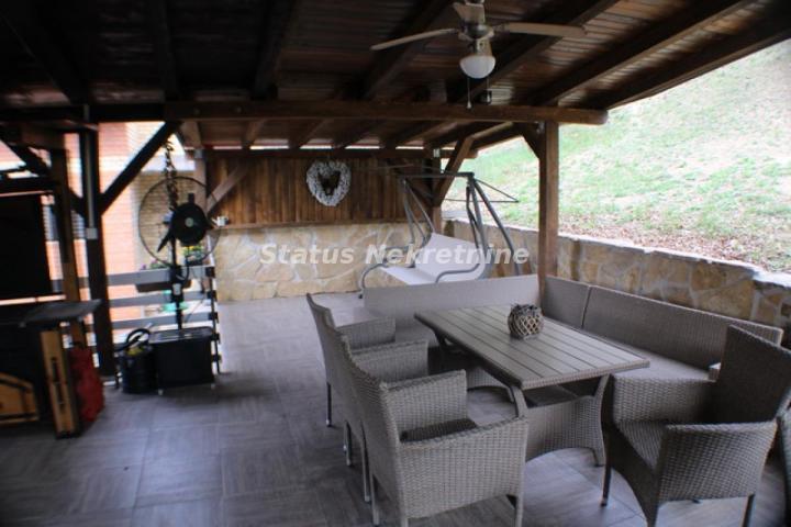 Salaksije-Uknjižena Porodična kuća 150 m2 u malom Raju za Odmor i Uživanje-065/385 8880