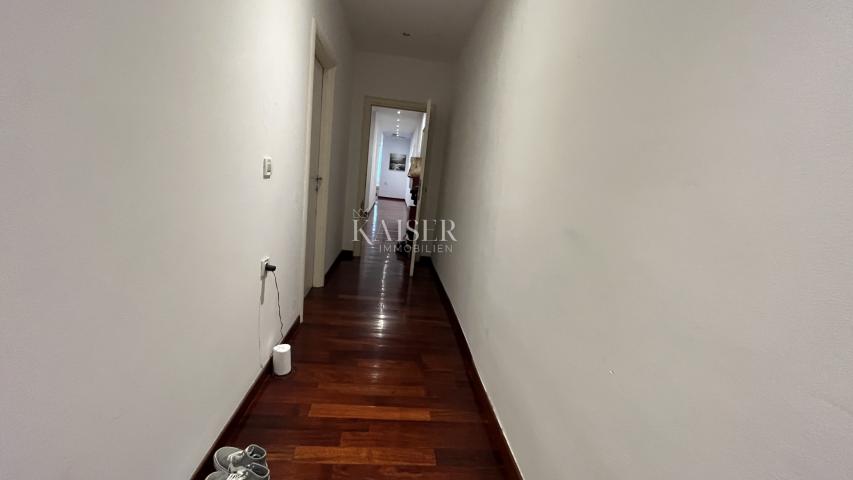 Rijeka, Center - Spacious apartment for rent, 164 m2