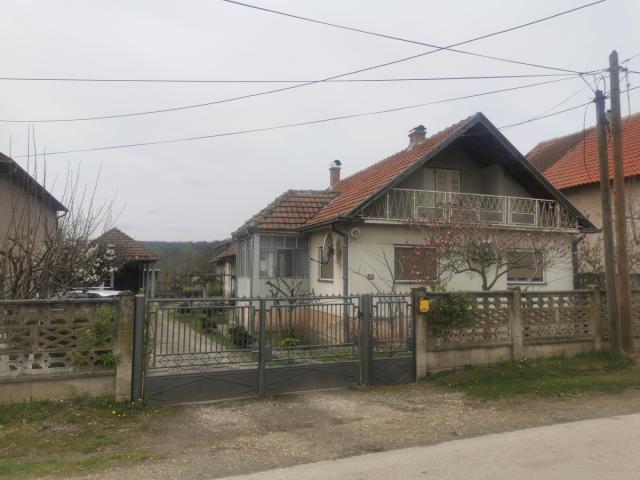 Seoska kuća na 6 km of Jagodine