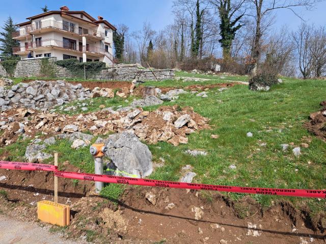 Matulji - Mučići - zemljište sa građevinskom dozvolom