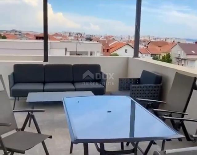 ZADAR, APARTMENTS - two-room apartment with a large terrace