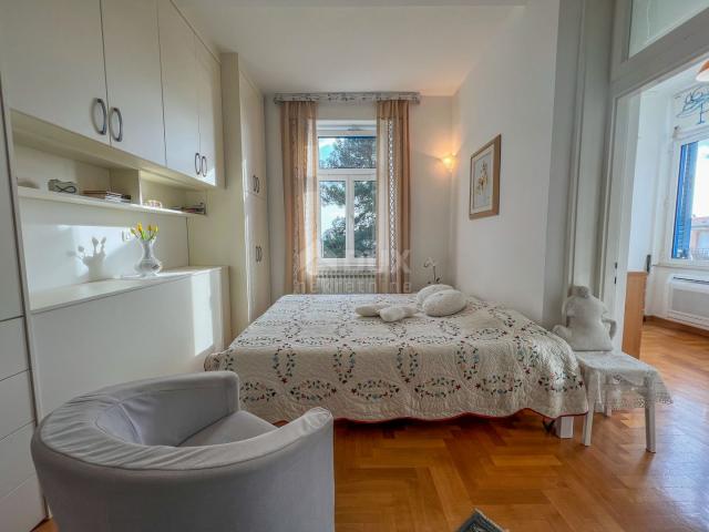 OPATIJA, CENTER - apartment in a historic villa in the center of Opatija, 50m from the sea