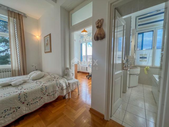 OPATIJA, CENTER - apartment in a historic villa in the center of Opatija, 50m from the sea