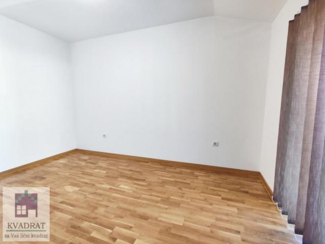 IZDAVANJE!!! Poslovno-stambeni prostor 112 m², Obrenovac – 800 €