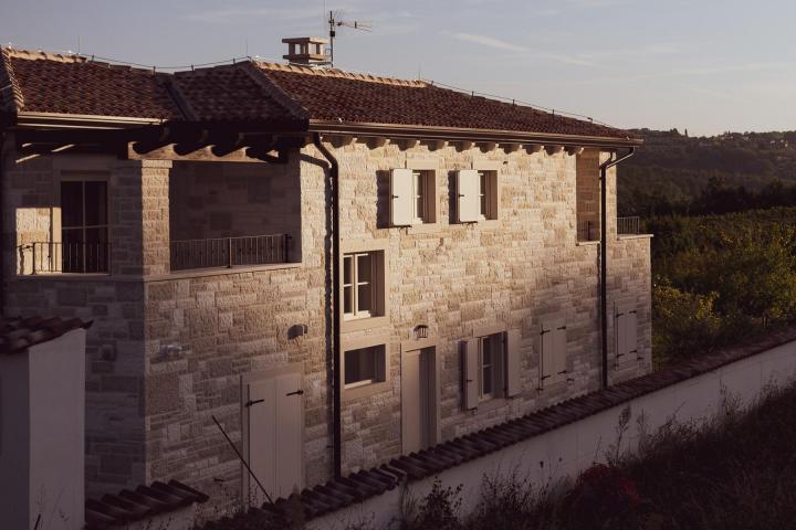 Istra, Momjan, moderna kamena vila