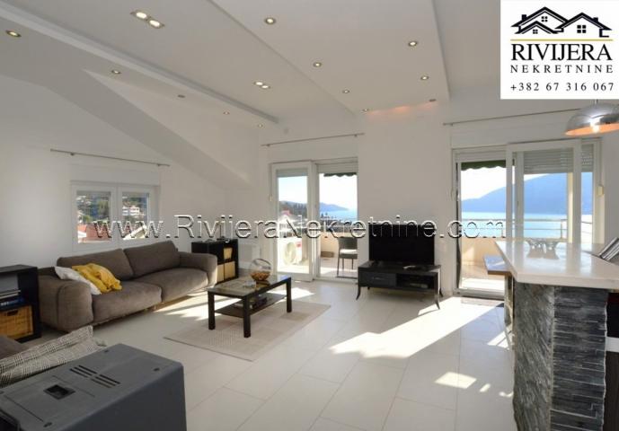 Luksuzan dvosoban stan sa panoramskim pogledom na more Topla 2